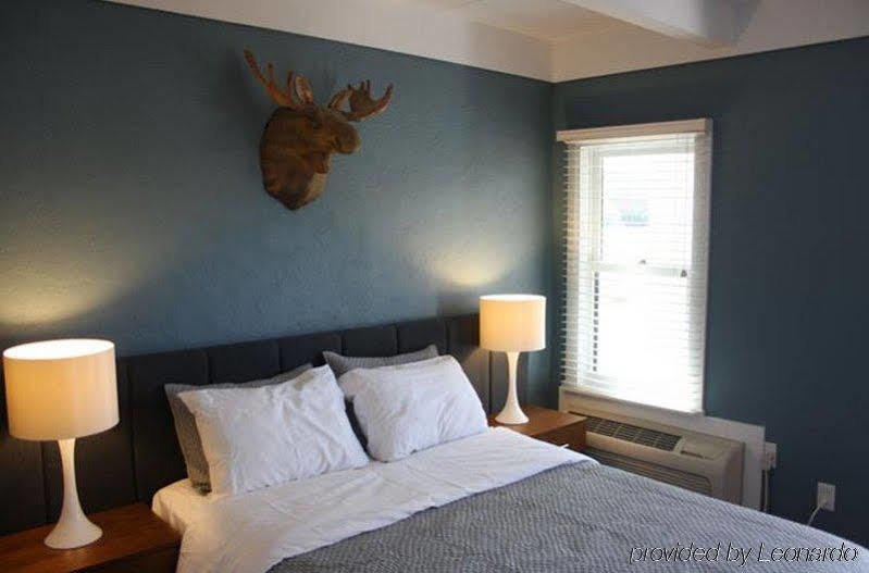 Blue Star Motel Douglas Room photo